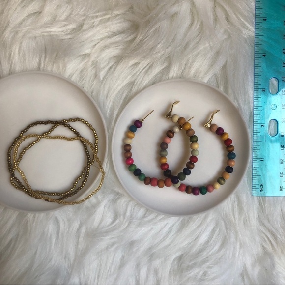 Colorful beaded hoop earrings and three gold beaded bracelets - Picture 5 of 6